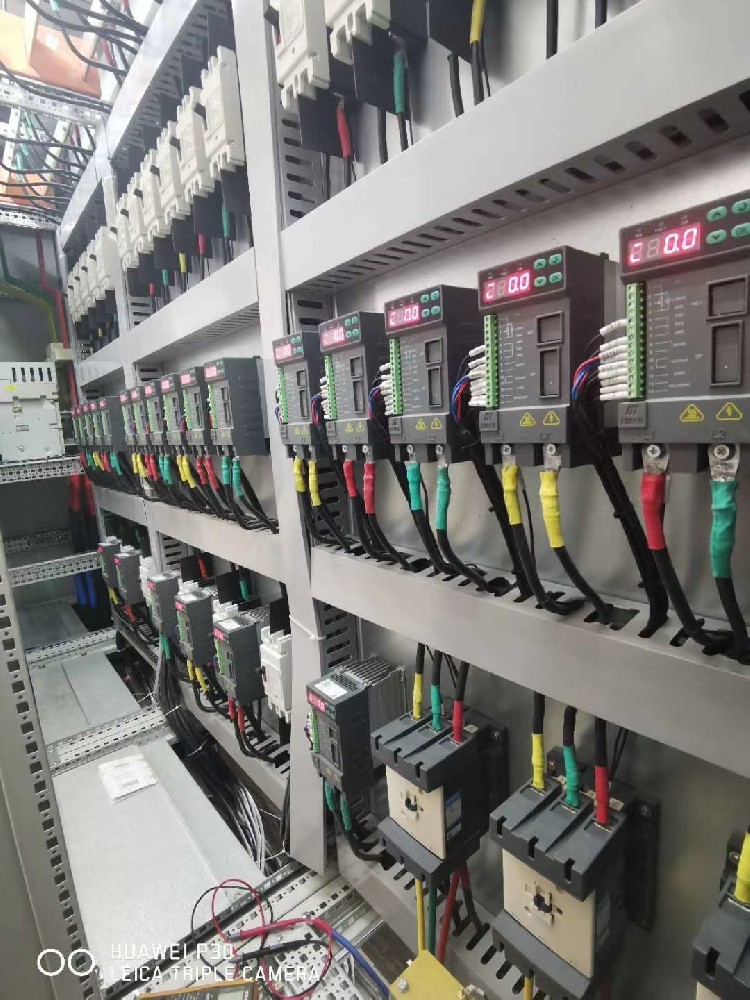 运行时电力调解器发出异常的高频噪音，，，，，是机械部件问题照旧电气问题，，，，，怎么判断息争决？？？？