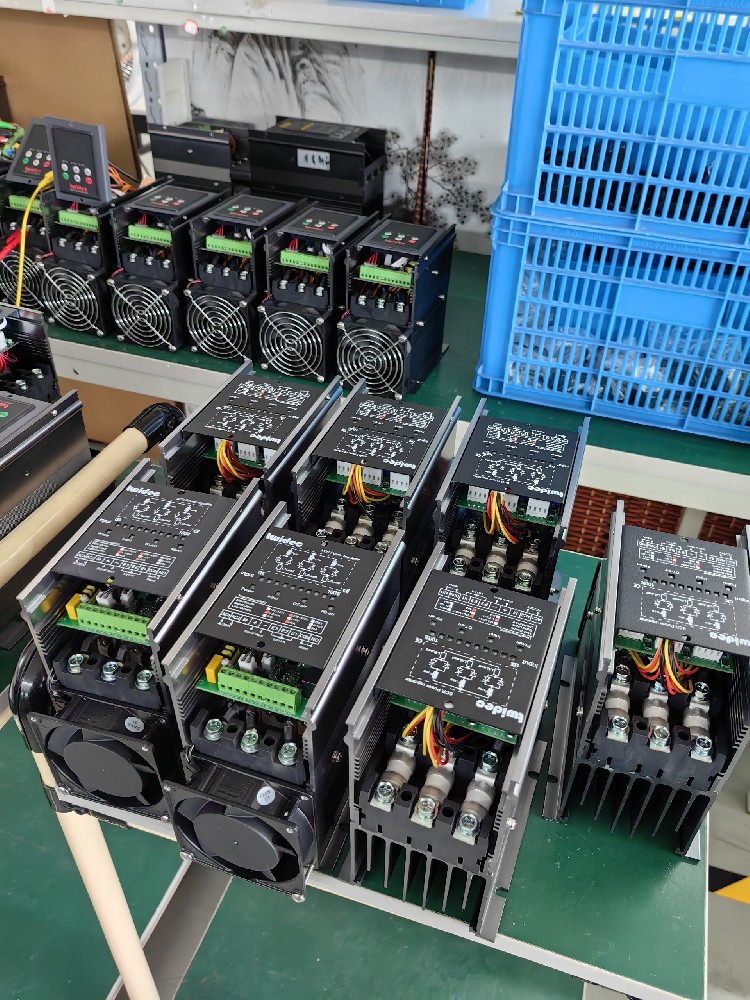 电力调解器在哪些工业领域应用最普遍（如电炉加热、电机调速等）？？？？？有什么特殊的应用案例？？？？？